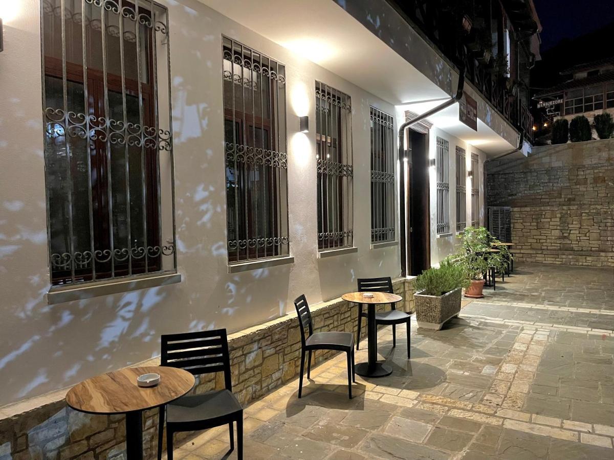 Bujtina Apsus Hotel Berati Exterior foto